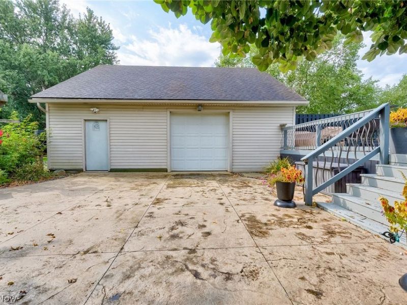 4456 Maplegrove Avenue, Louisville, OH 44641 Photo 25