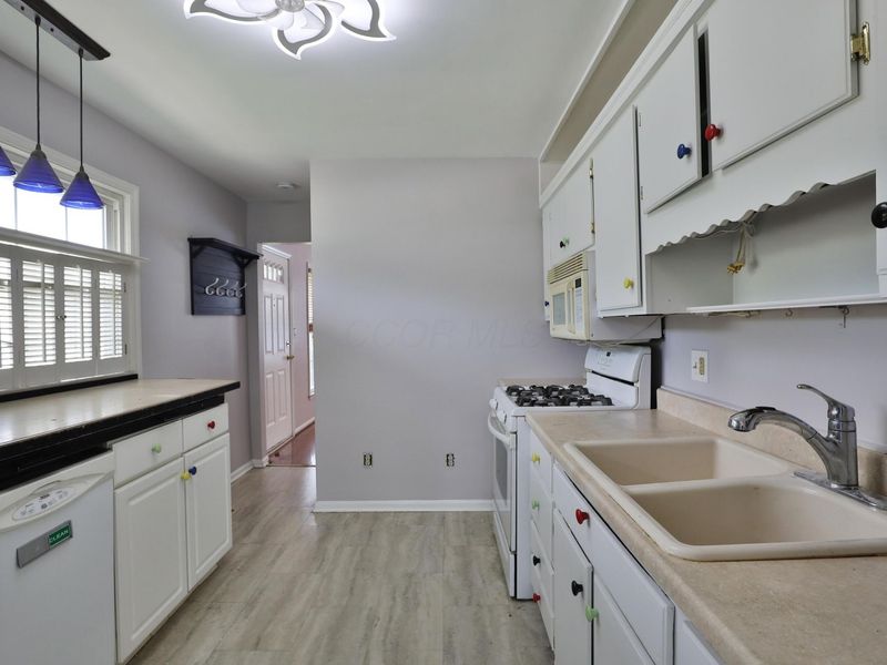 1153 Acton Road, Columbus, OH 43224 Photo 12