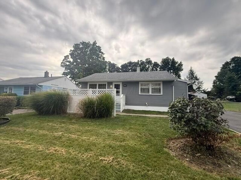 1153 Acton Road, Columbus, OH 43224 Photo 2