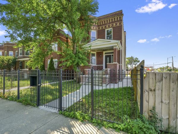 4751 W Monroe Street , Unit Garden, Chicago, IL 60644