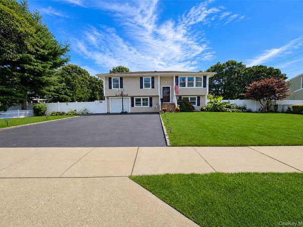 1028 Union Boulevard , Bay Shore, NY 11706