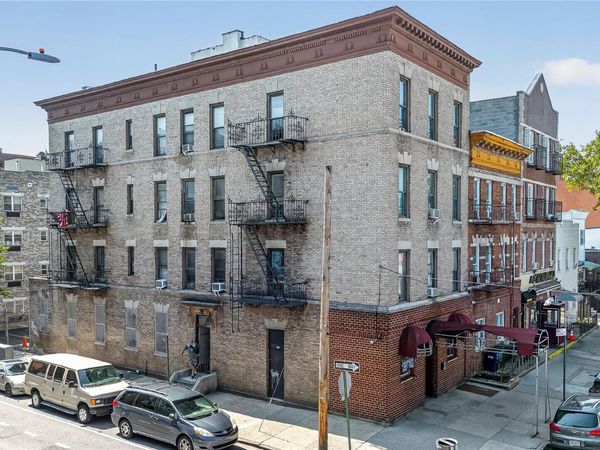 2476 Arthur Avenue , Bronx, NY 10458