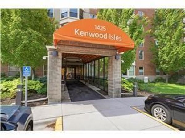 1425 W 28th Street, Unit 223, Minneapolis, MN 55408