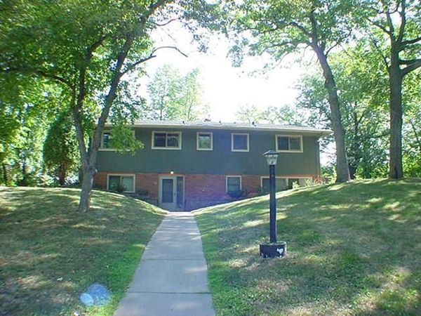 1010 Kirkwood Lane N, Plymouth, MN 55441