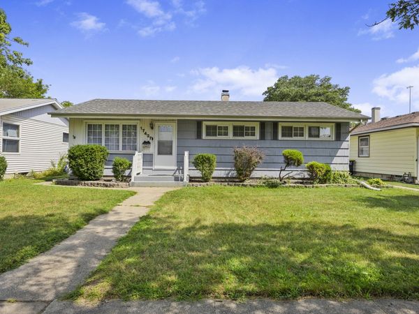 17427 Lorenz Avenue , Lansing, IL 60438
