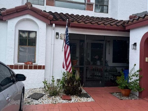 171 Island Way, Greenacres, FL 33413