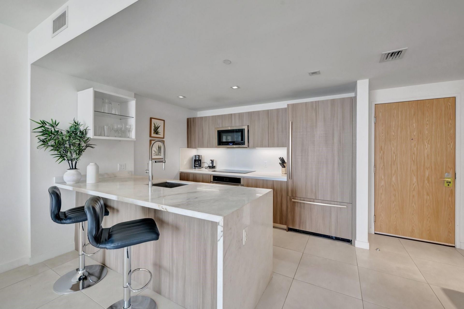 401 N Birch Road, Unit 510, Fort Lauderdale, FL 33304 Photo