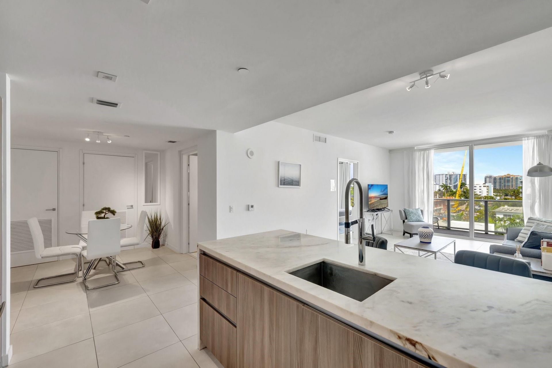 401 N Birch Road, Unit 510, Fort Lauderdale, FL 33304 Photo