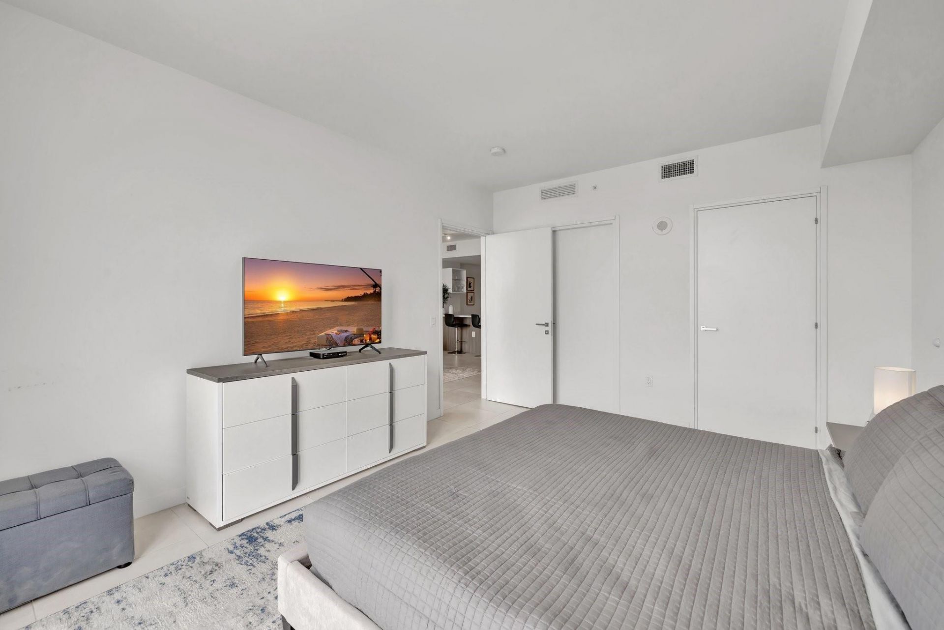 401 N Birch Road, Unit 510, Fort Lauderdale, FL 33304 Photo