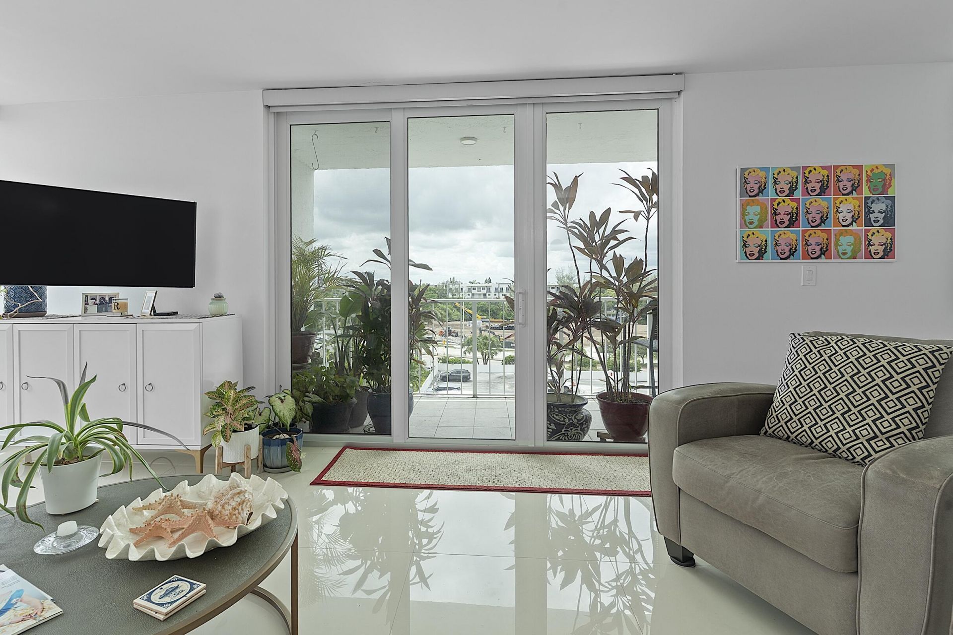 1170 N Federal Highway, Unit 612, Fort Lauderdale, FL 33304 Photo