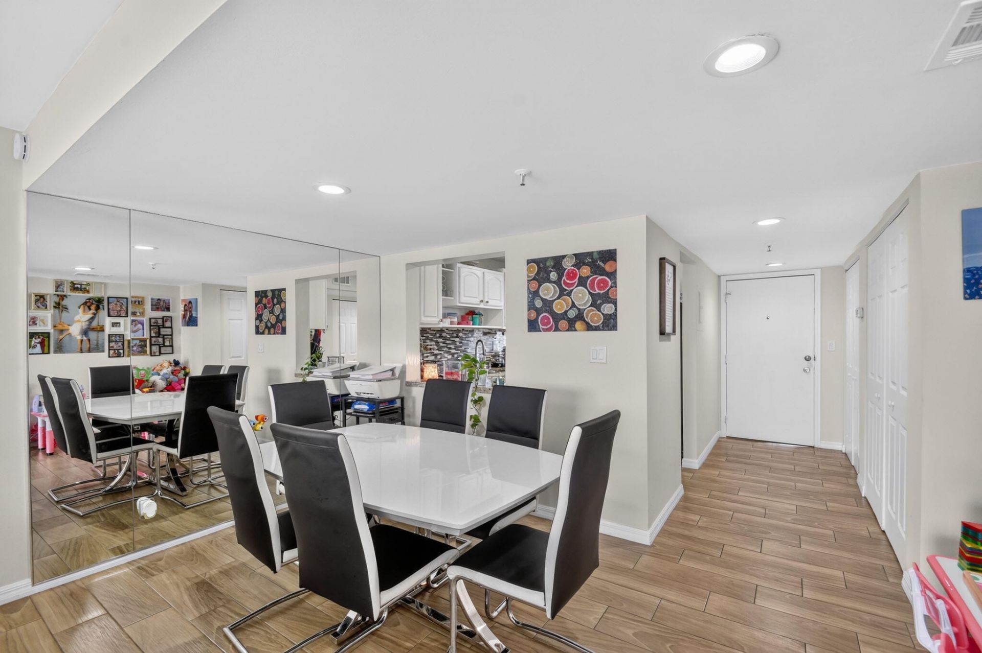 2786 Tennis Club Drive, Unit 407, West Palm Beach, FL 33417 Photo