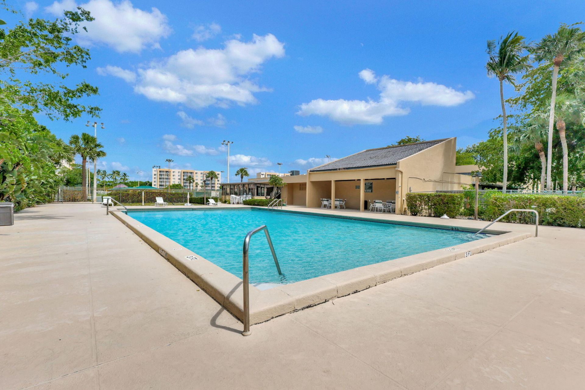 2786 Tennis Club Drive, Unit 407, West Palm Beach, FL 33417 Photo