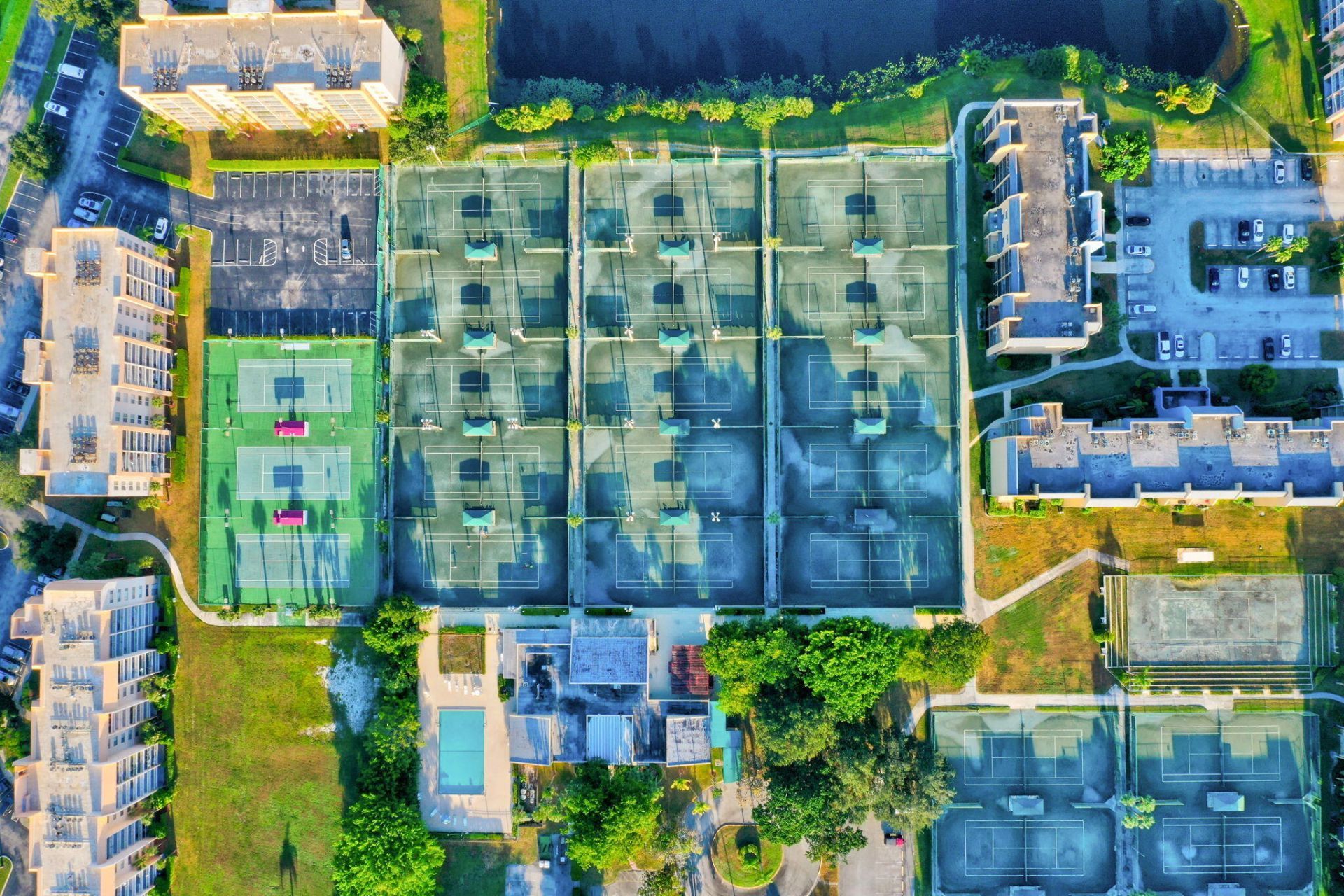 2786 Tennis Club Drive, Unit 407, West Palm Beach, FL 33417 Photo