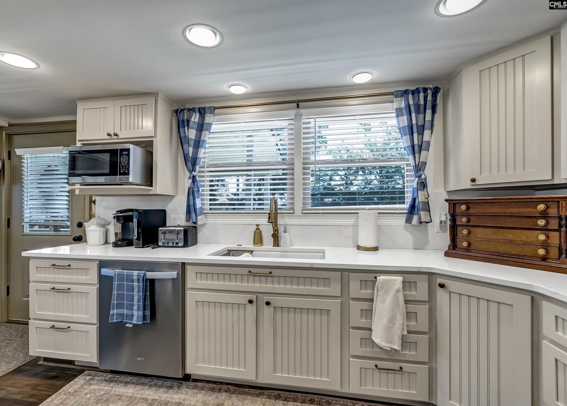 1209 Newberry Shores Drive  Photo 9