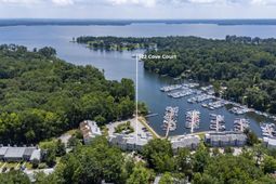 322 Cove Court  photo 4
