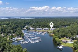 322 Cove Court  photo 4