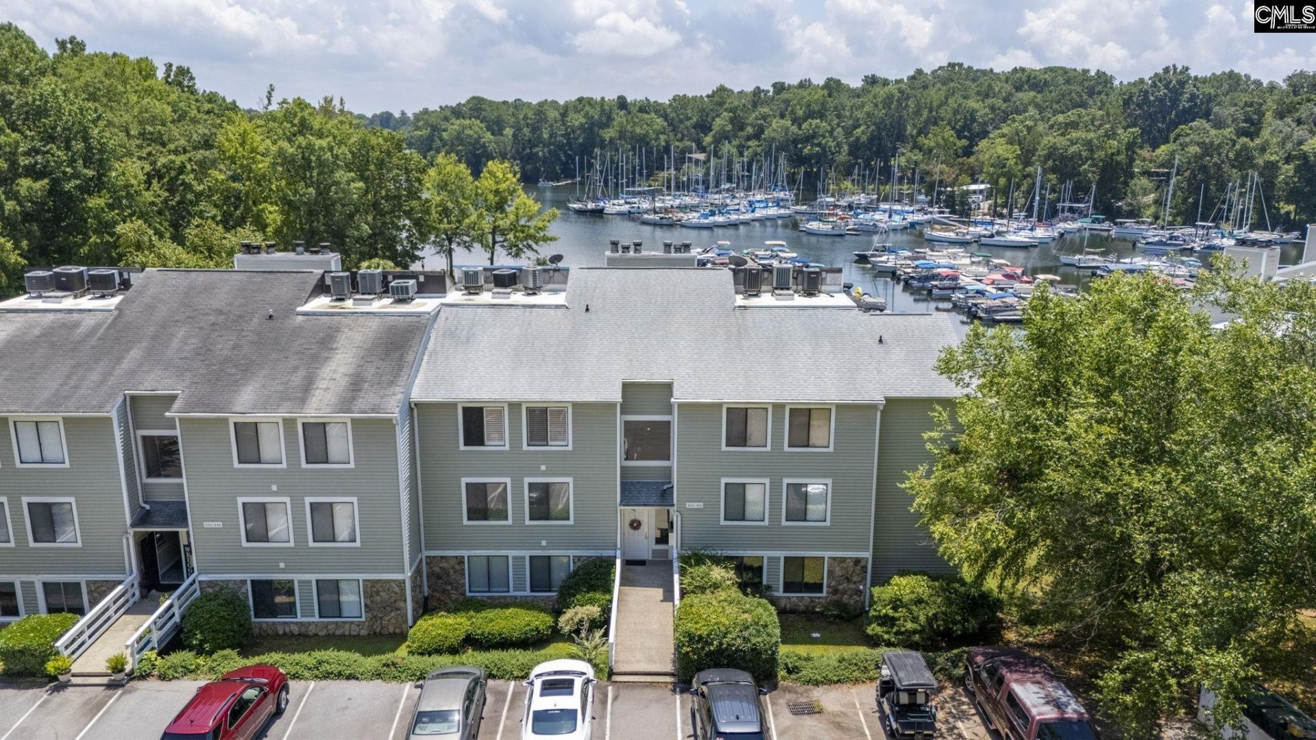 322 Cove Court  Photo 4