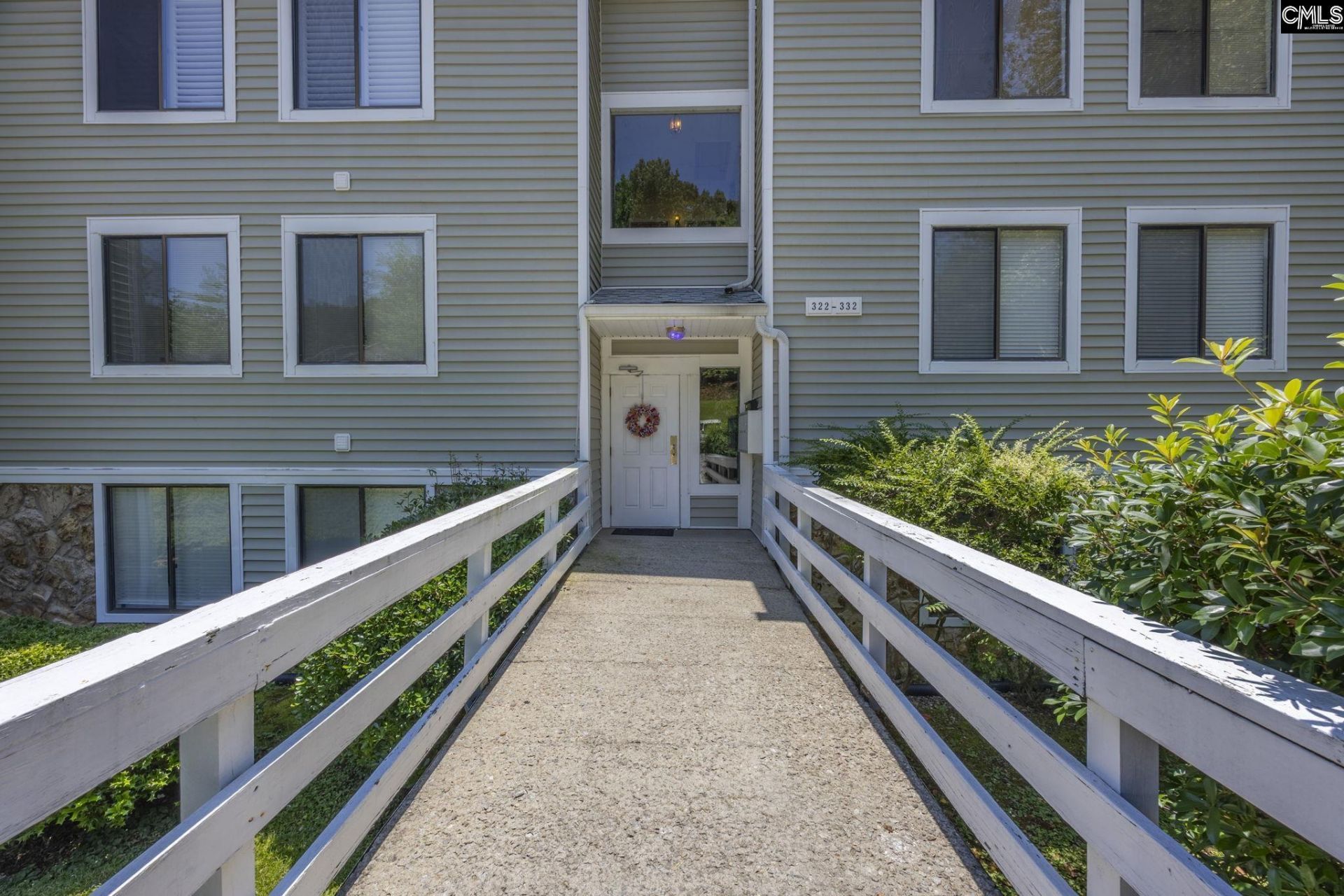 322 Cove Court  Photo 6