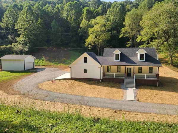 596 East Run Road, West Union, WV 26456