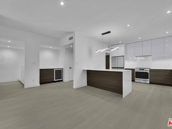 10630 Wilkins Avenue, Unit 204, West Los Angeles, CA 90024