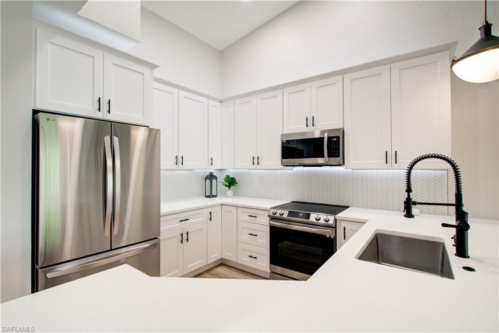 7741 Pebble Creek Cir, Unit 302, Naples, FL 34108 Photo