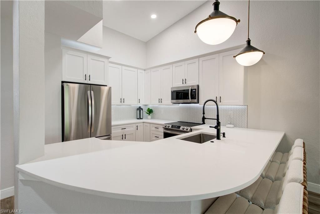 7741 Pebble Creek Cir, Unit 302, Naples, FL 34108 Photo