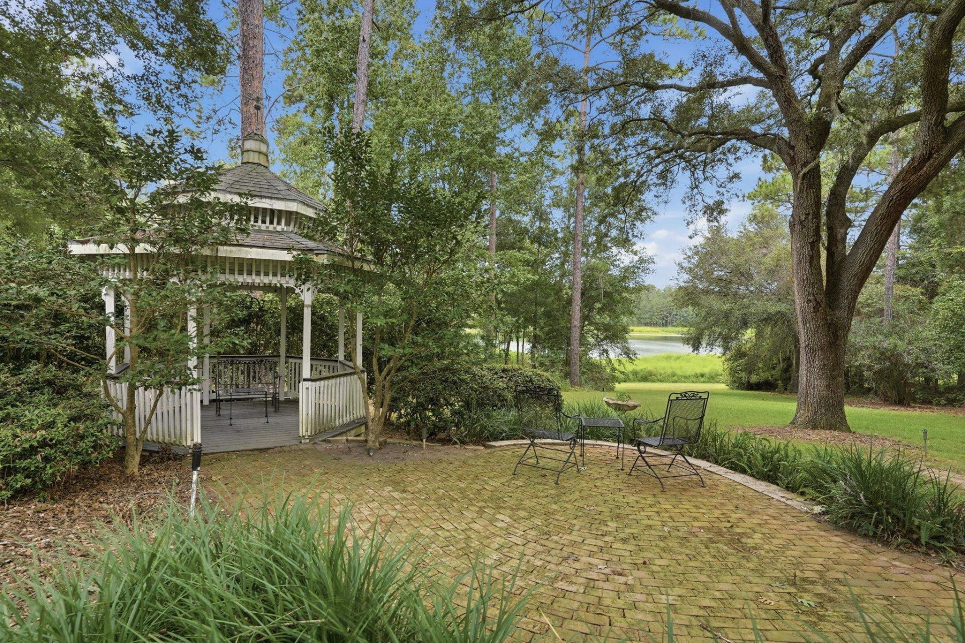 307 Rosehill Drive , Tallahassee, FL 32312 Photo