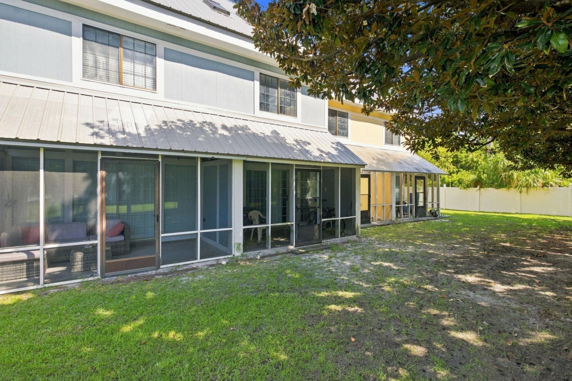 1204 Pinegrove Dr. Photo 14