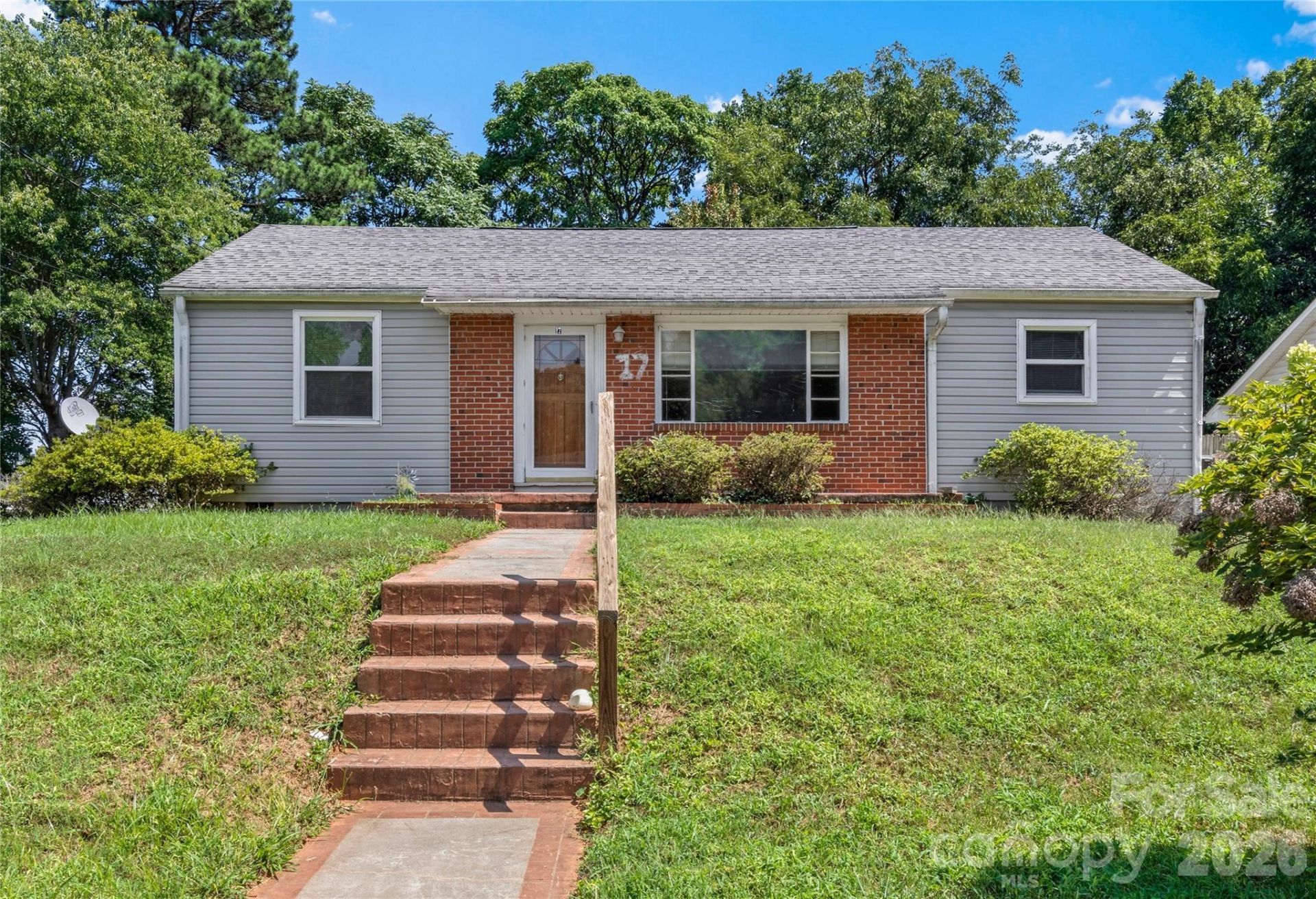 17 Edgewood View Lane, Winston Salem, NC 27127 Main Photo