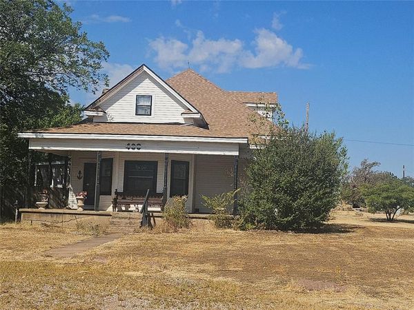 409 N Locust Street, Granite, OK 73547