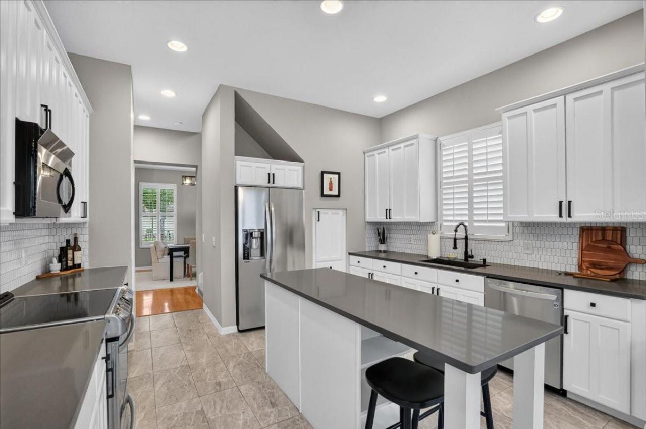 9830 W Park Village Drive, Tampa, FL 33626 Photo