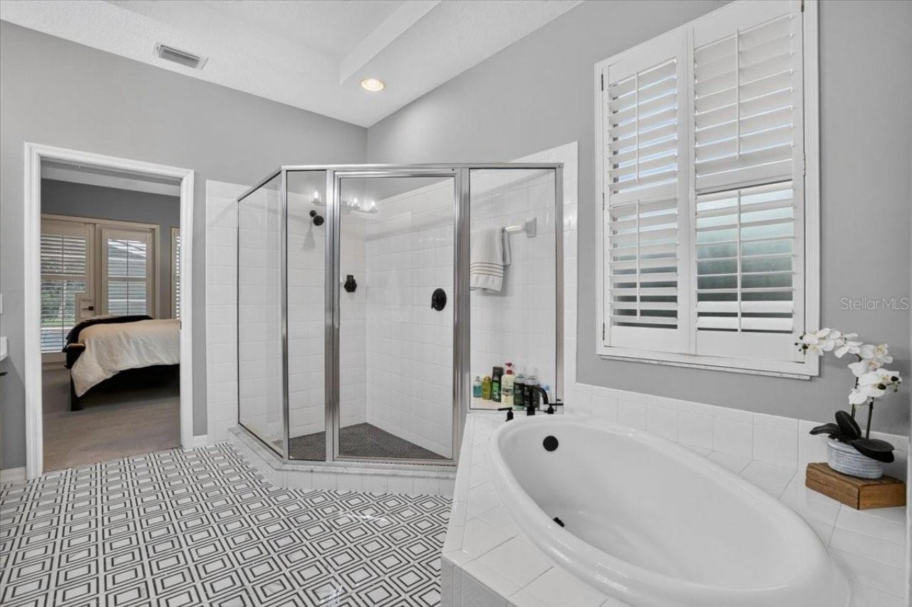 9830 W Park Village Drive, Tampa, FL 33626 Photo