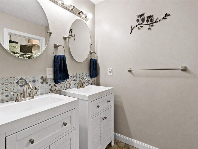6816 Shadow Drive, Westerville, OH 43081 Photo 24