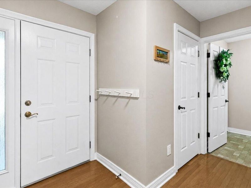 6816 Shadow Drive, Westerville, OH 43081 Photo 5