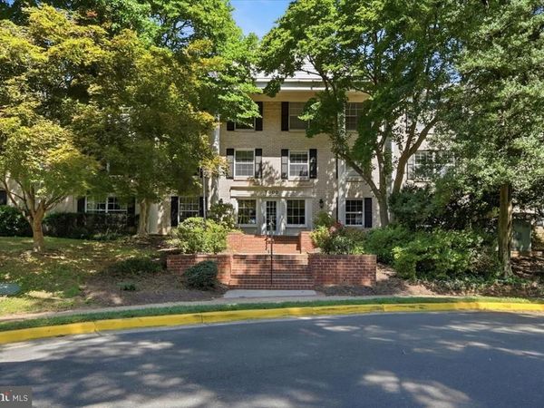 7600 TREMAYNE PLACE, Unit 203, MCLEAN, VA 22102