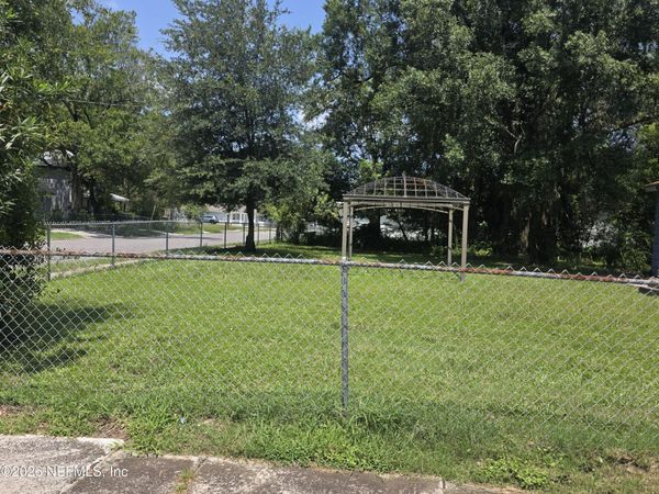 1563 1ST Street W, Jacksonville, FL 32209