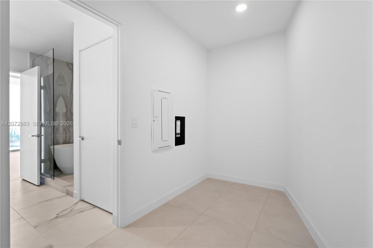 1400 Biscayne Blvd, Unit 3003, Miami, FL 33132 Photo