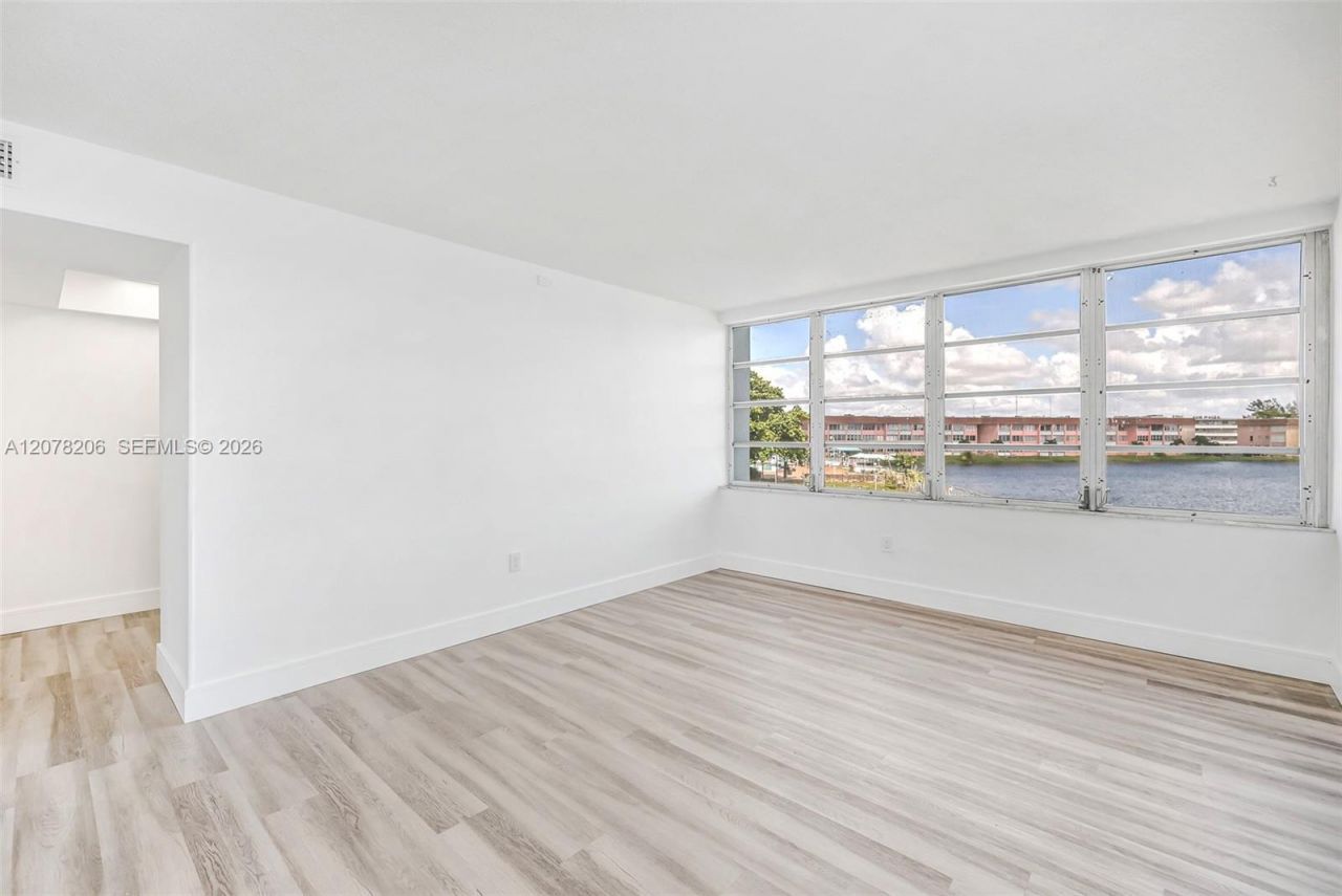 1501 NE Miami Gardens Dr, Unit 257, Miami, FL 33179 Photo