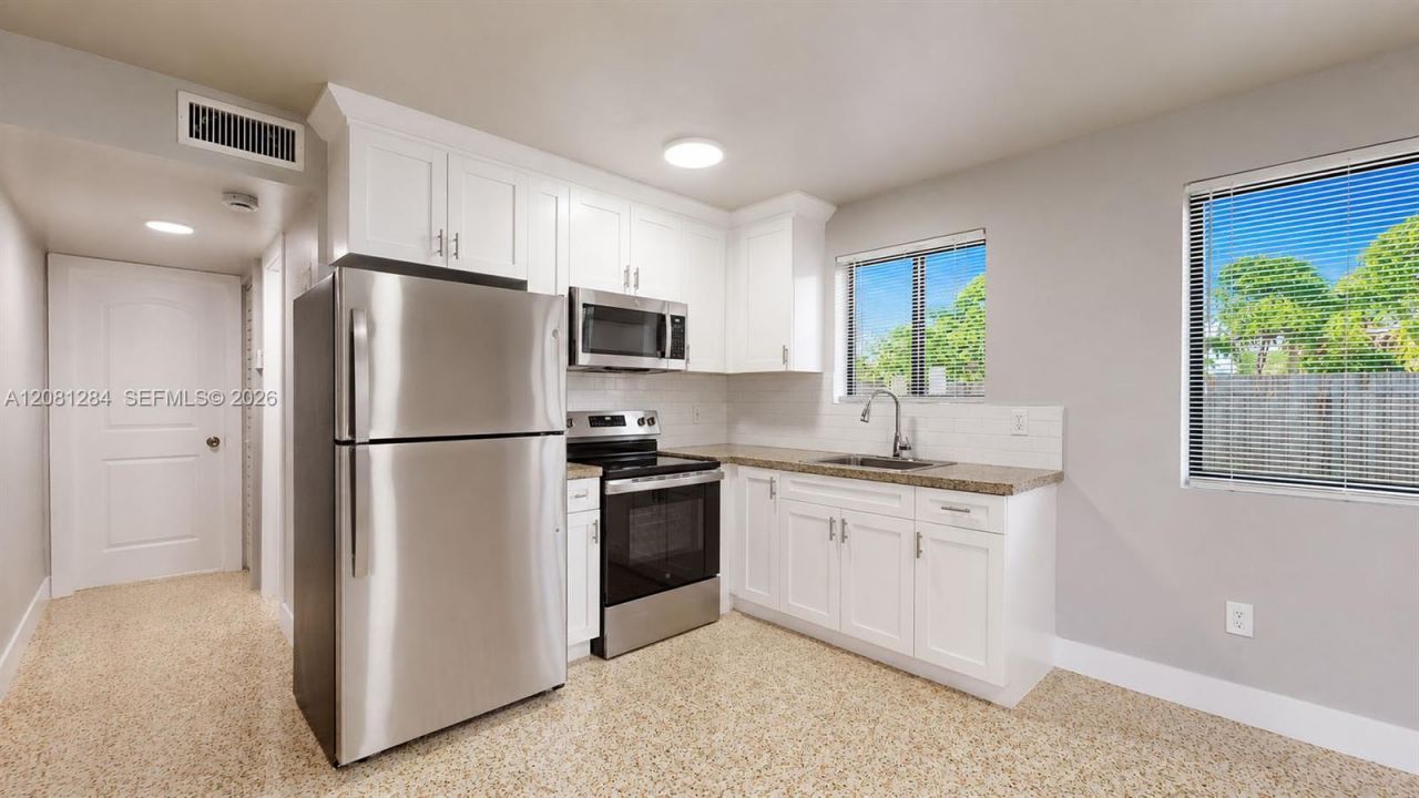 101 W 11th St , Unit 5, Hialeah, FL 33010 Photo