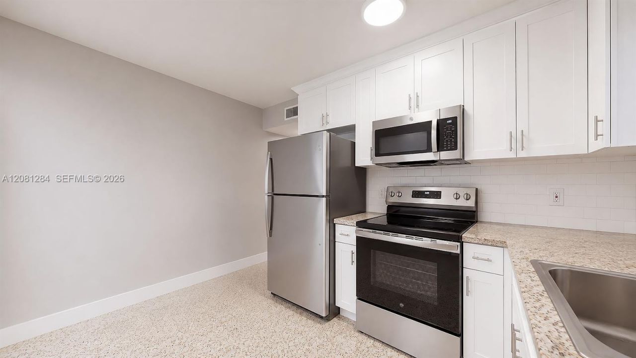 101 W 11th St , Unit 5, Hialeah, FL 33010 Photo