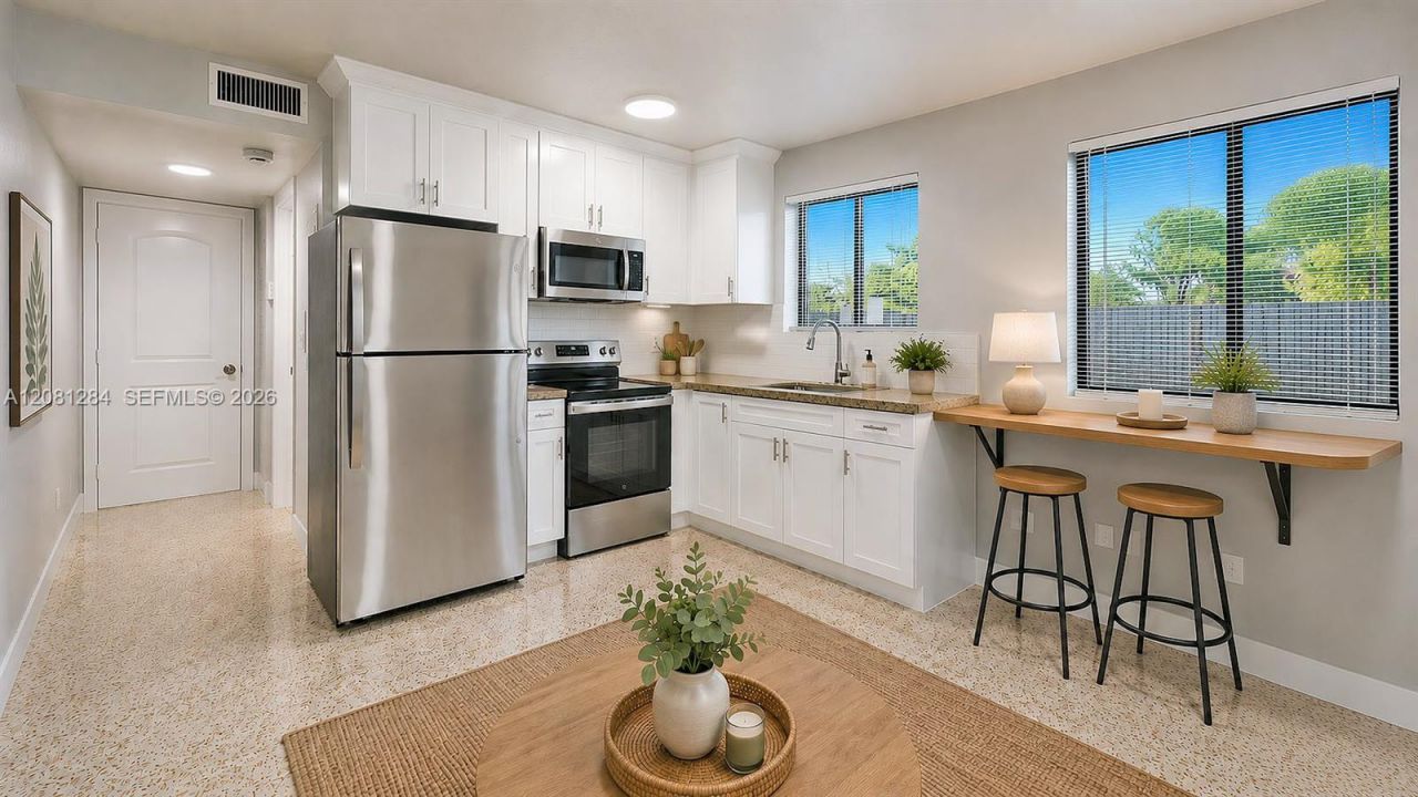 101 W 11th St , Unit 5, Hialeah, FL 33010 Photo