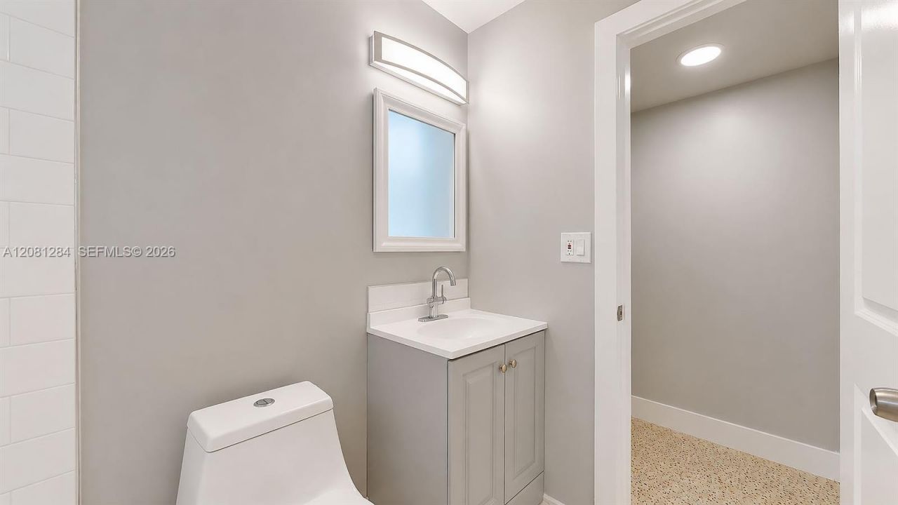 101 W 11th St , Unit 5, Hialeah, FL 33010 Photo