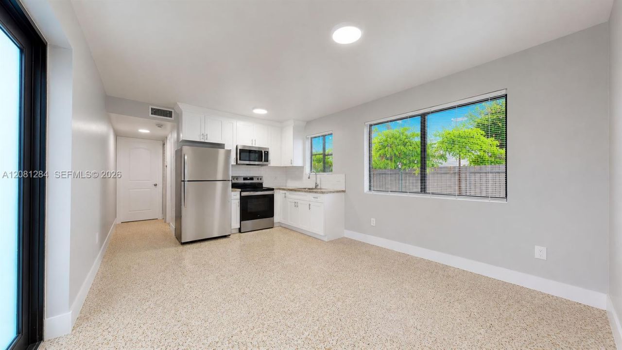 101 W 11th St , Unit 5, Hialeah, FL 33010 Photo