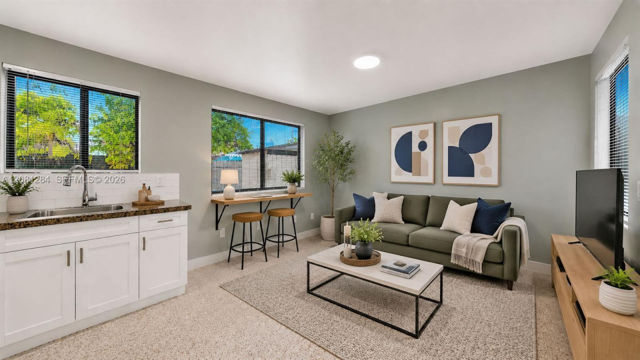 101 W 11th St , Unit 5, Hialeah, FL 33010 Photo