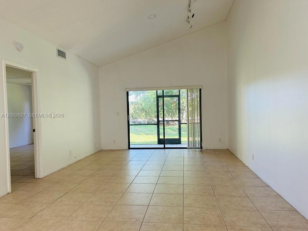 611 Racquet Club Rd , Unit 1, Weston, FL 33326 Photo