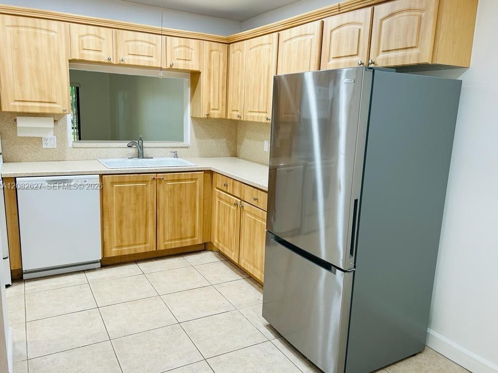 611 Racquet Club Rd , Unit 1, Weston, FL 33326 Photo