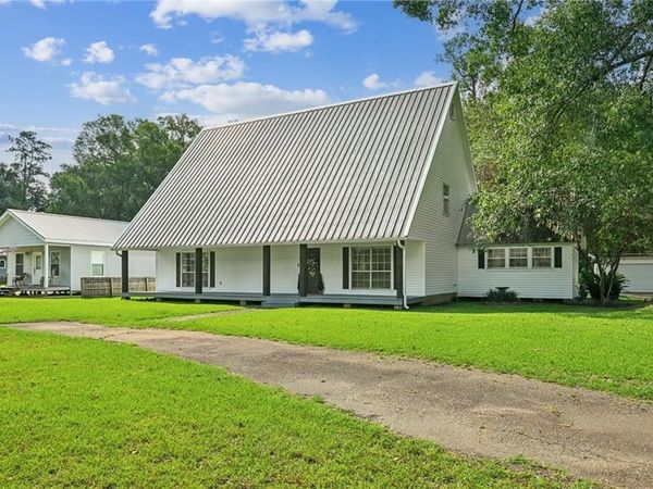 19232 WILDOAK Lane, Ponchatoula, LA 70454
