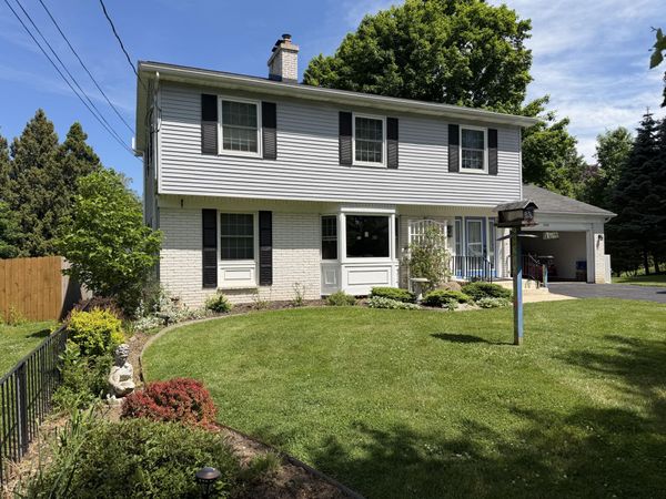 334 Grand Street N, Marshall, MI 49068