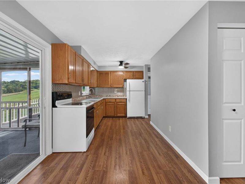 3865 Seeman Street SW, East Sparta, OH 44626 Photo 9