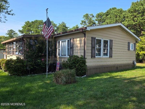 17 Casey Court, Barnegat, NJ 08005